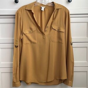 Forever 21 I Love H81 Women’s Mustard Long Sleeve 1/2 Button Collared Blouse - M